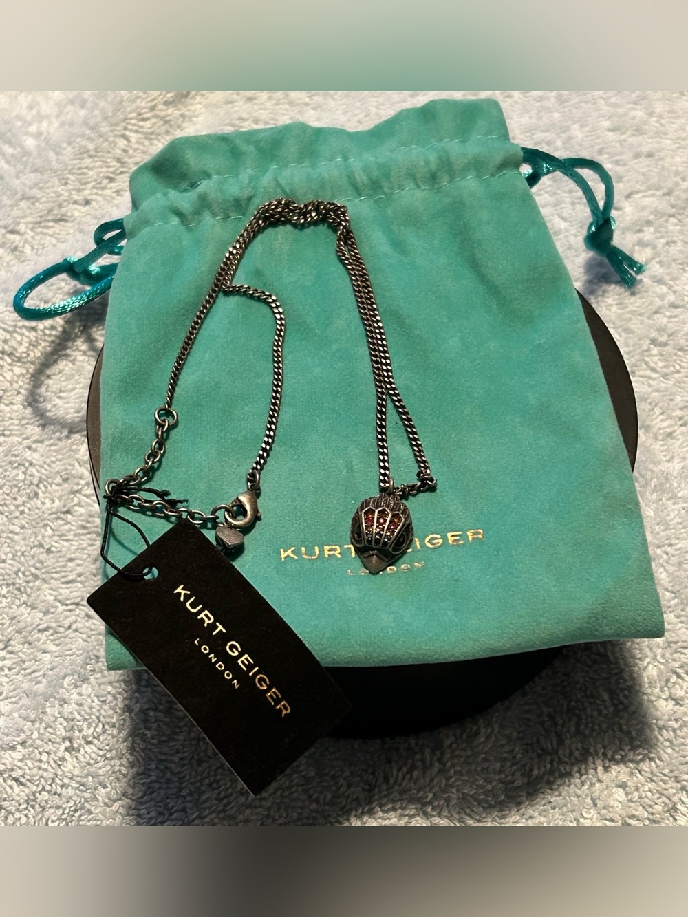 KURT GEIGER CLASSIC EAGLE’S HEAD RAINBOW RHINESTONE NECKLACE/DUST BAG/NWT!